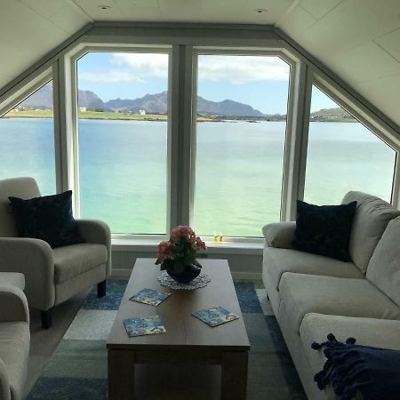 Luxurious Cabin By The Waterfront Leknes Exterior photo