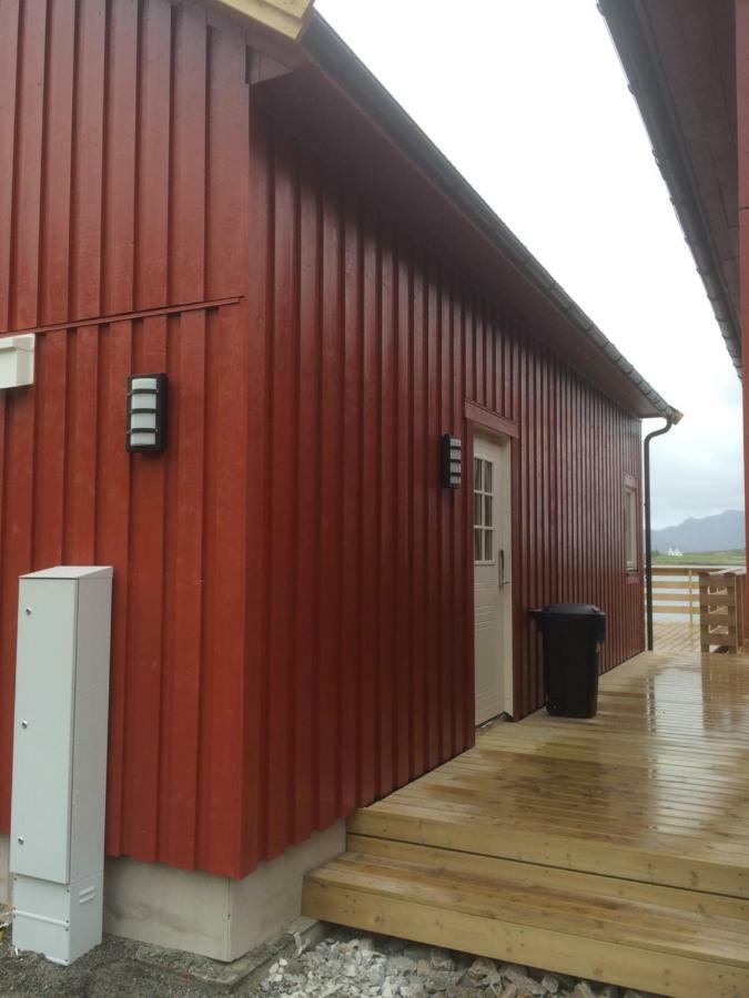 Luxurious Cabin By The Waterfront Leknes Exterior photo
